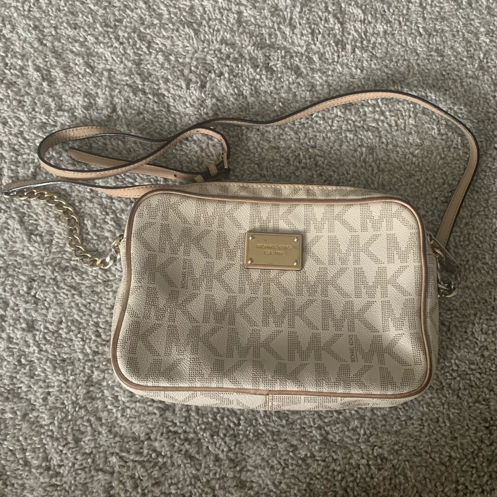 Michael Kor’s Crossbody